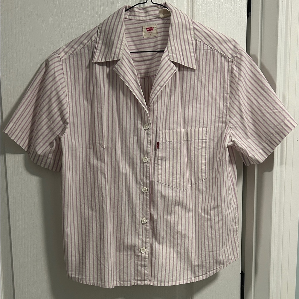 NWOT Levi‘s women’s purple stripes button up tee
